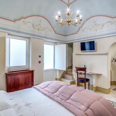 Bed and Breakfast Palazzo Stunis - Dimora Di Charme Ostuni Exteriér fotografie