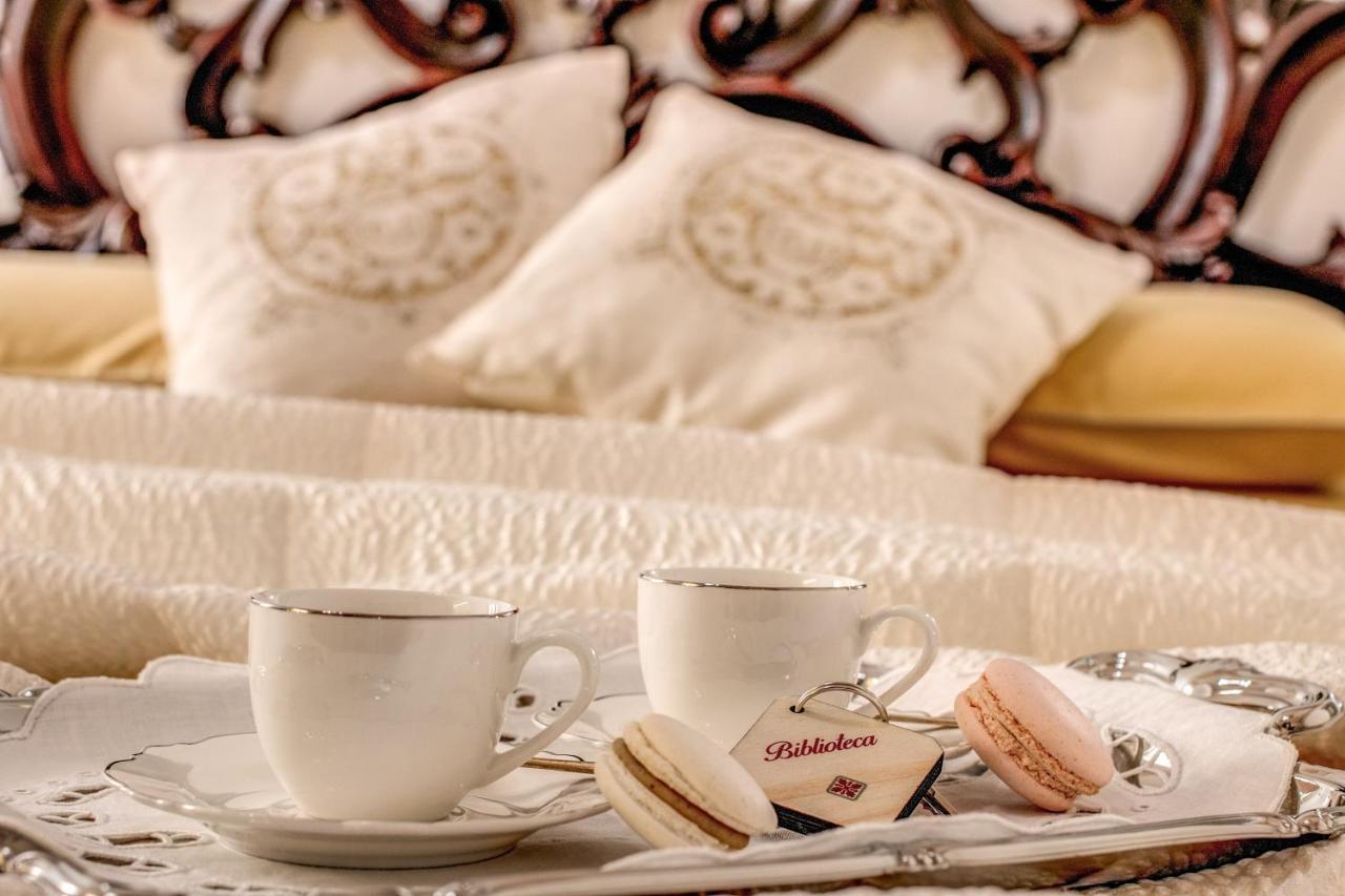 Bed and Breakfast Palazzo Stunis - Dimora Di Charme Ostuni Exteriér fotografie